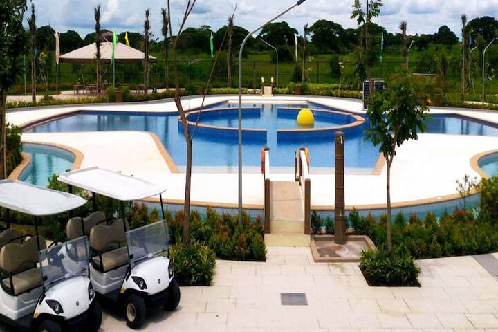 Pool 22 of 34