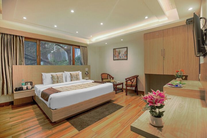 Room 25 of 54