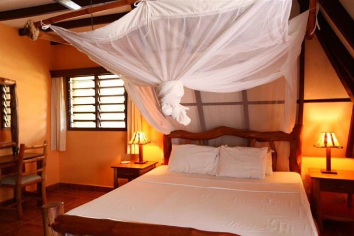 Room 4 of 14