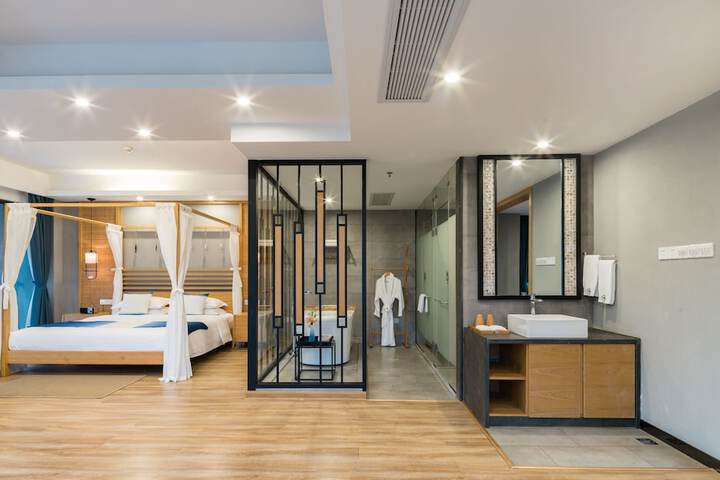 Room 18 of 184