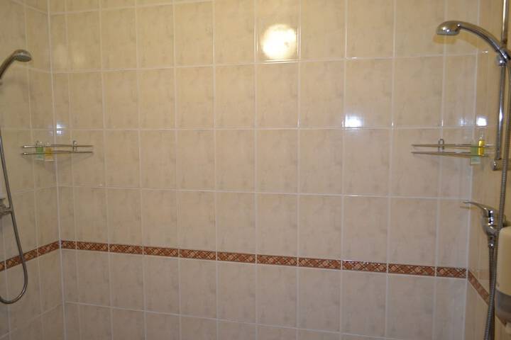 Room 10 of 71