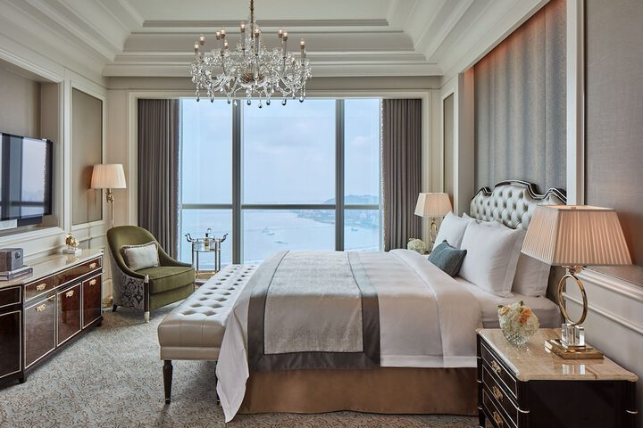 Room 20 of 106