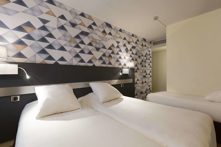 Room 6 of 46