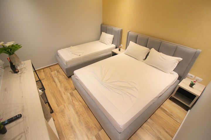 Room 10 of 52