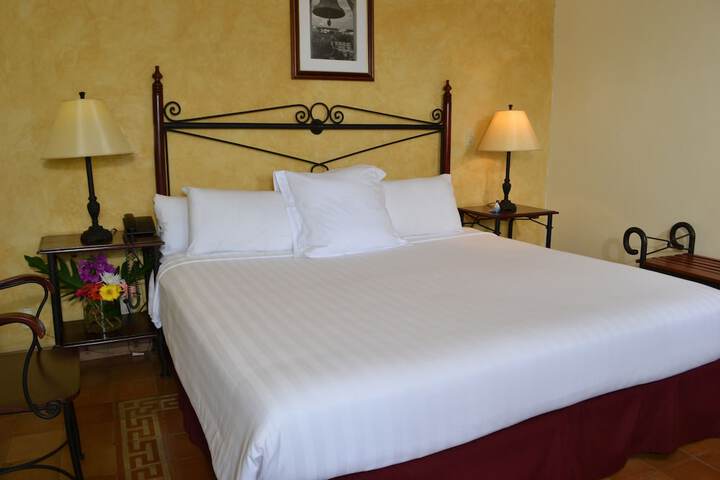 Room 5 of 62