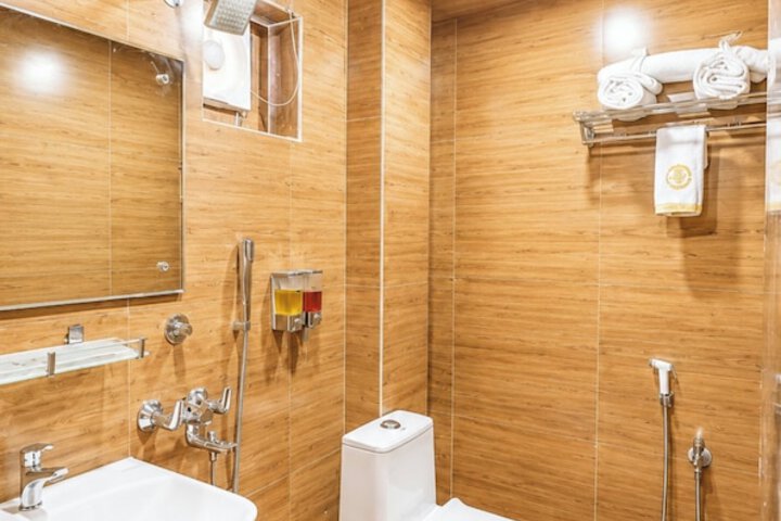 Room 15 of 19
