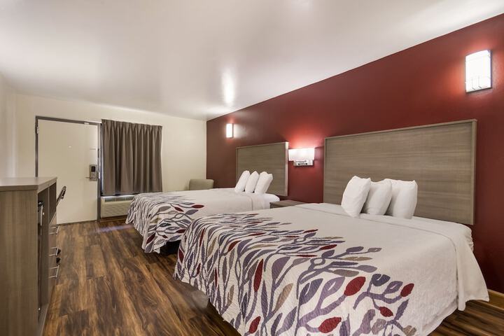 Room 4 of 34