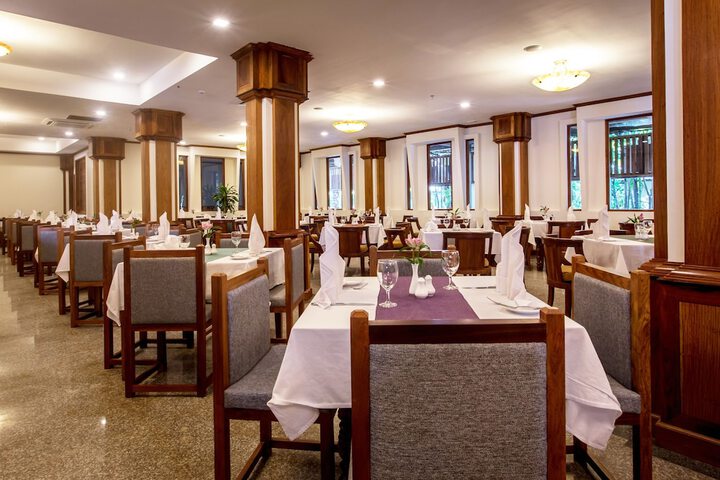 Dining 111 of 145