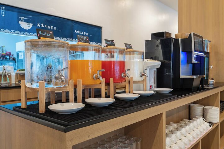 Breakfast/Coffee Service 92 of 106