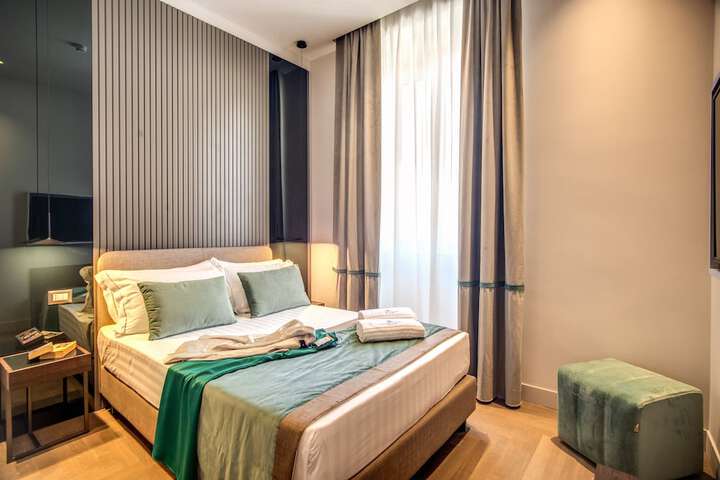 Room 27 of 53