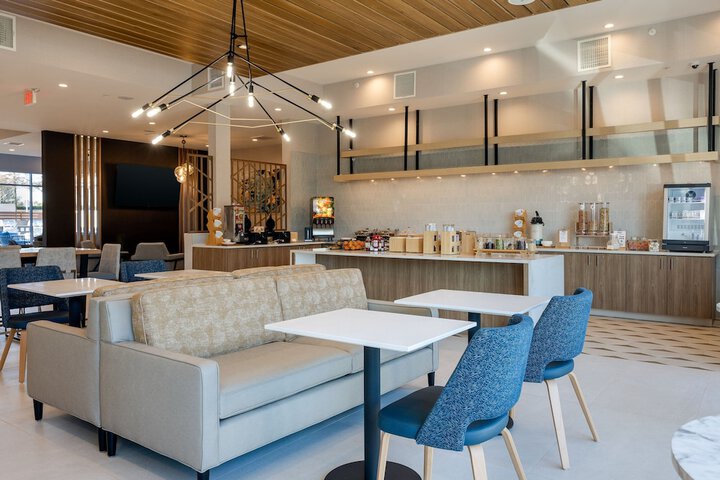 Breakfast/Coffee Service 40 of 45