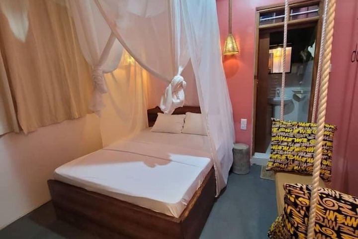 Room 30 of 80