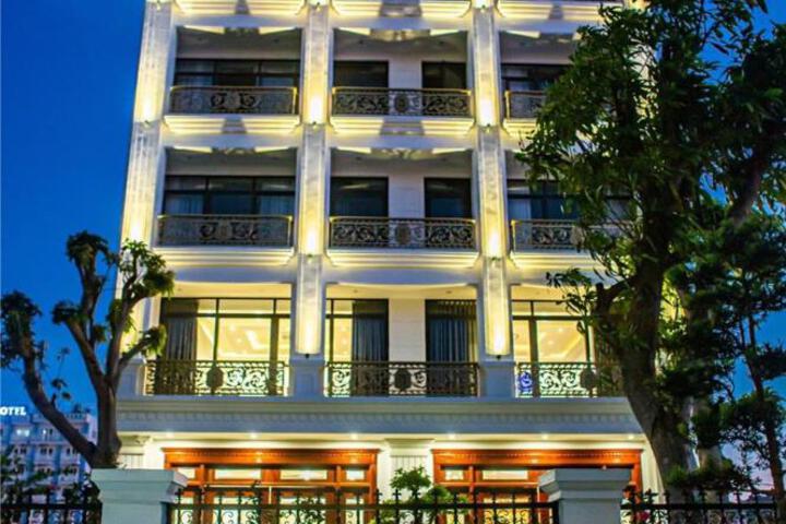 Tan Truong Son Legacy Hotel