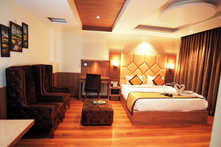 Room 14 of 107