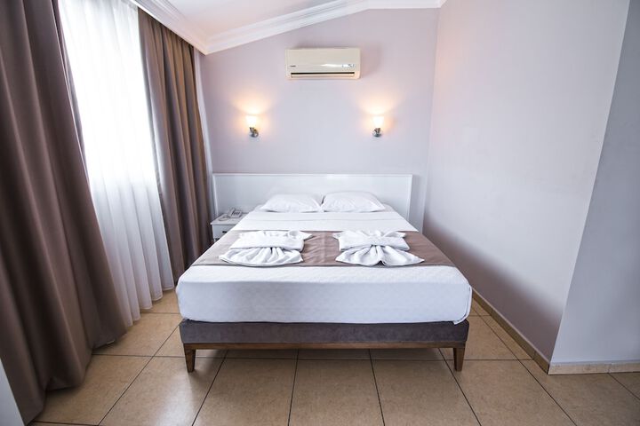 Room 5 of 27