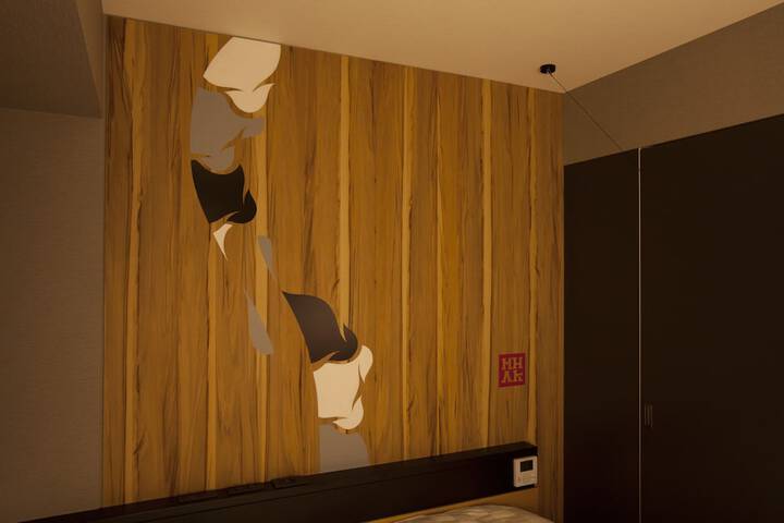 Room 35 of 107