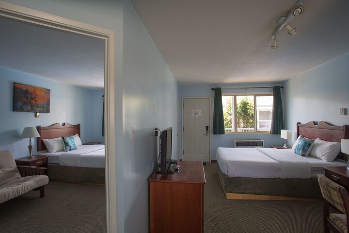 Room 11 of 33