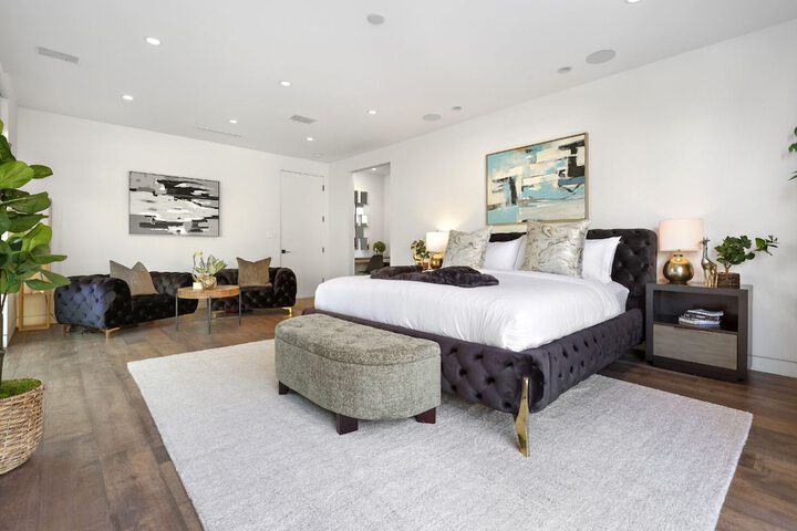 Room 2 of 41
