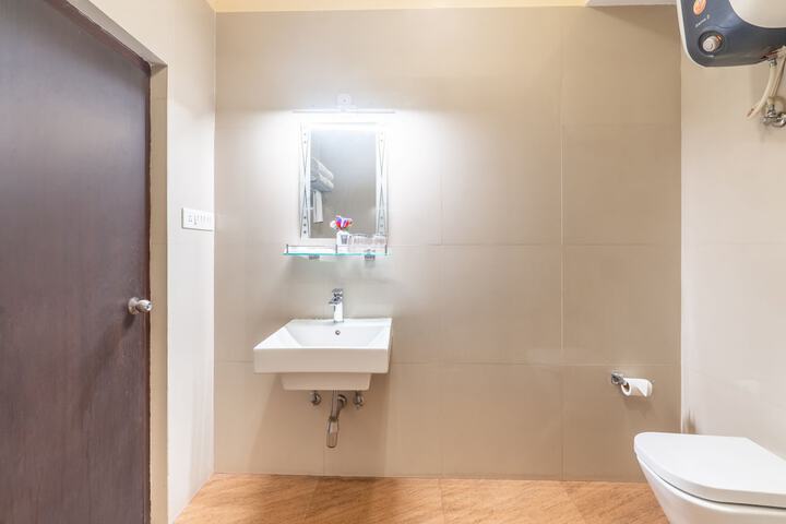 Room 12 of 14