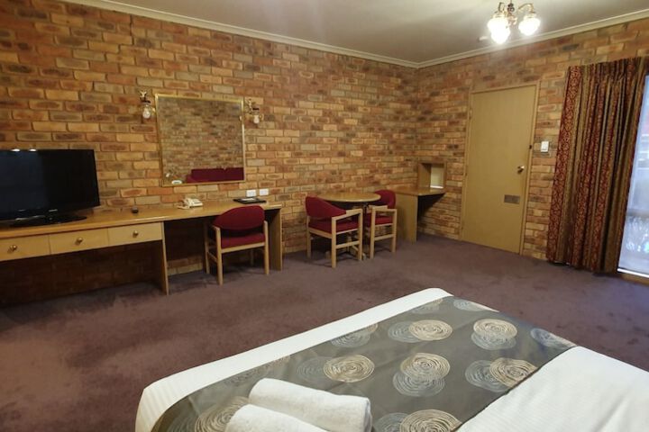 Room 18 of 31