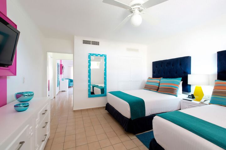 Room 5 of 82