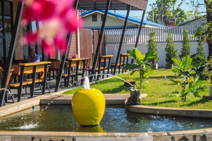 Pool Hotel