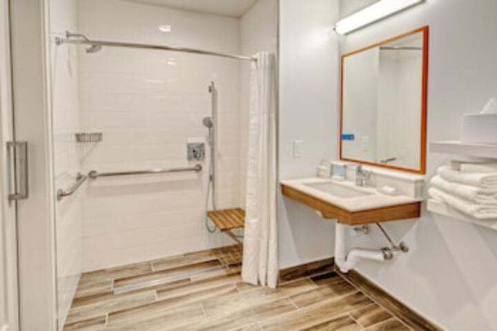 Bathroom shower