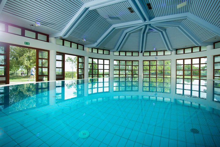 Pool 32 of 54