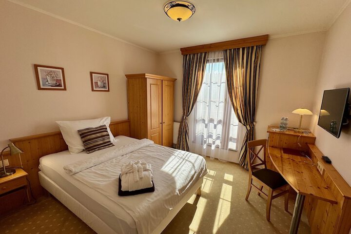 Room 17 of 39