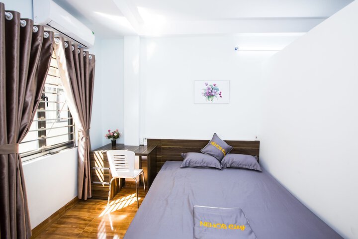 Room 2 of 9