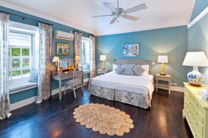 Room 15 of 16