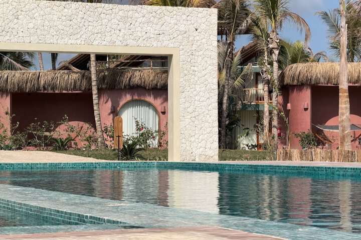 Pool 72 of 136