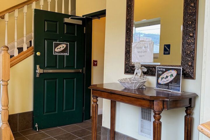 Hotel Interior 9 of 26