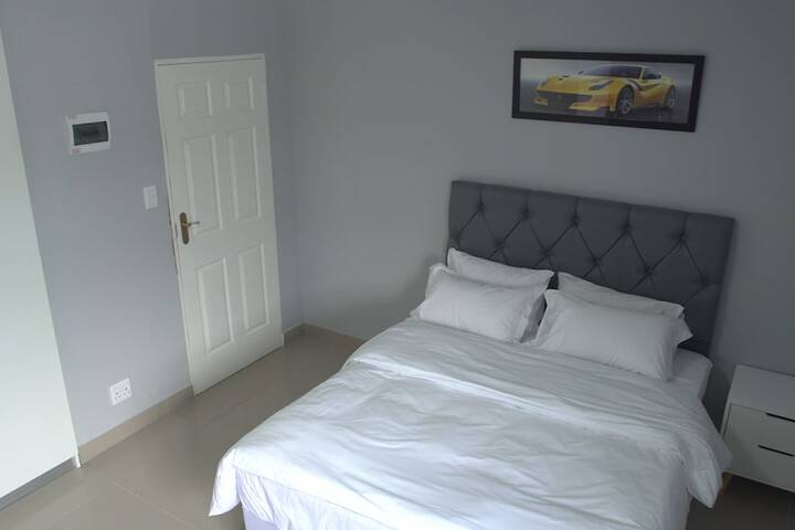 Room 10 of 27