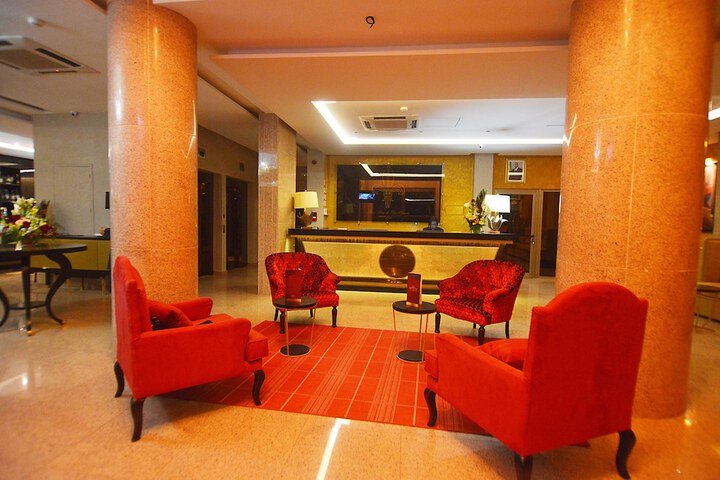 Business Center 47 of 50
