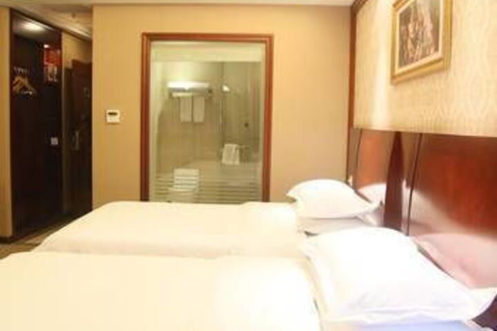Room 44 of 51