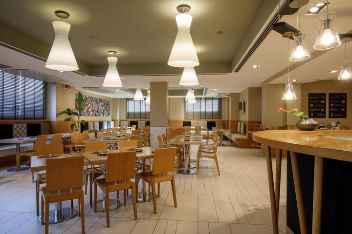 Dining 102 of 188