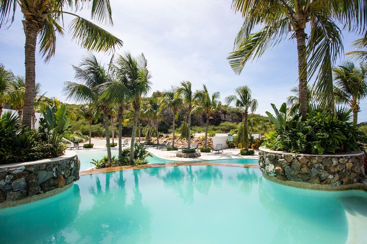 Pool 27 of 60