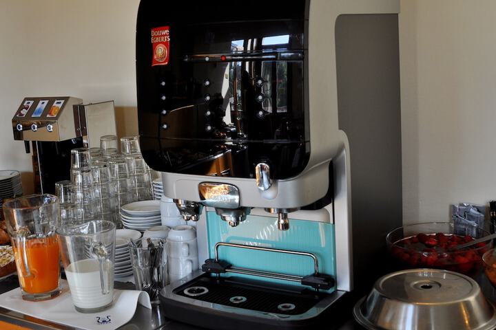 Breakfast/Coffee Service 68 of 101