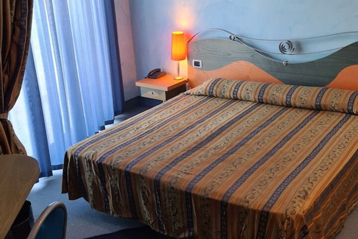 Room 19 of 44