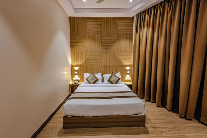 Room 20 of 156