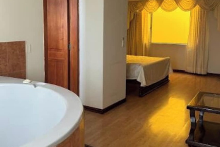 Room 19 of 39