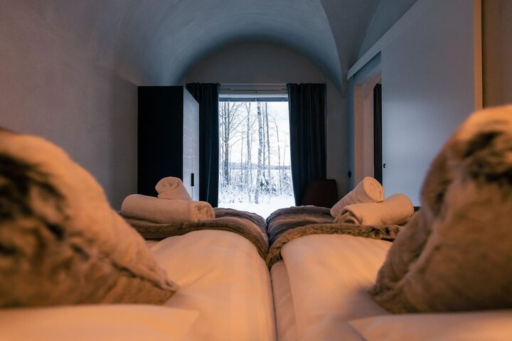 Room 15 of 174