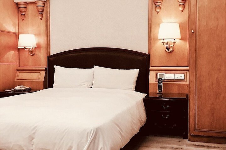 Room 13 of 43