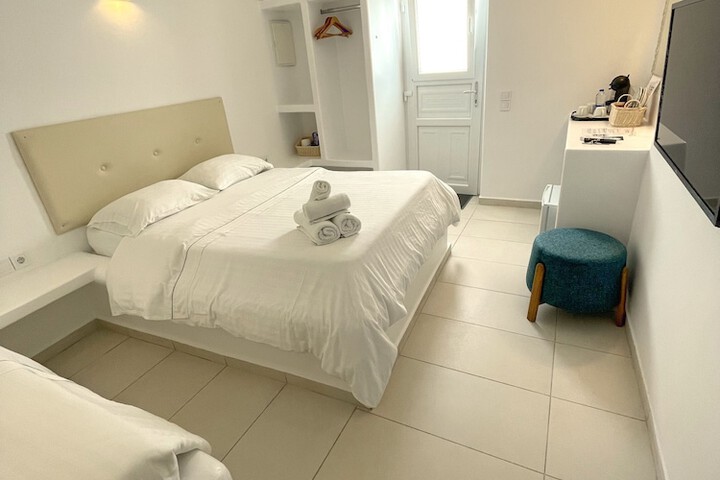 Room 16 of 93