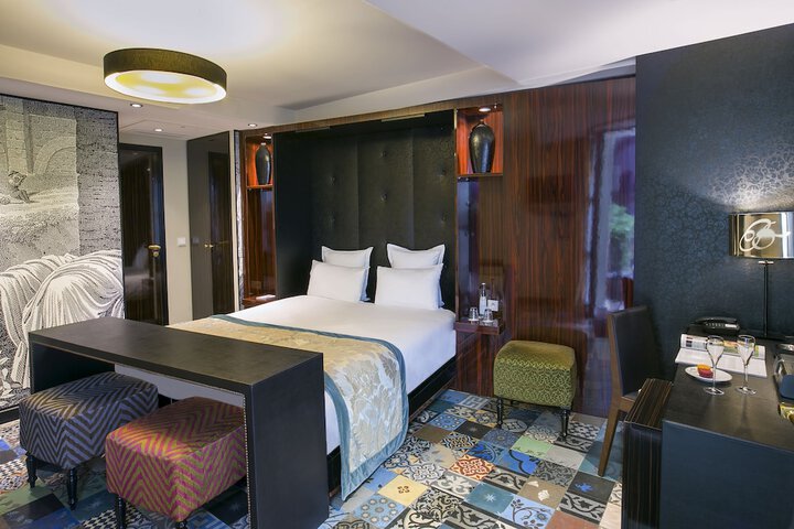Room 11 of 49