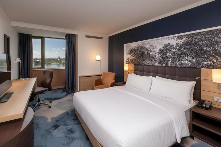 Room 44 of 130