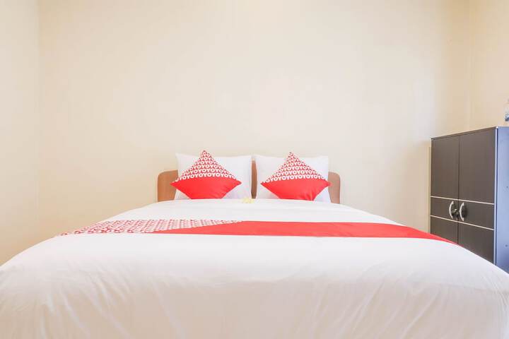 Room 5 of 33