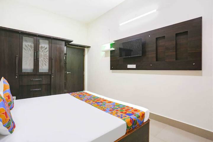 Room 9 of 29