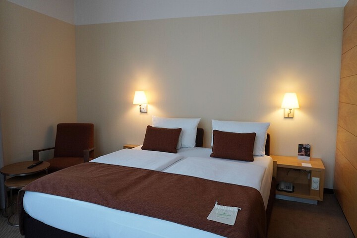 Room 25 of 101